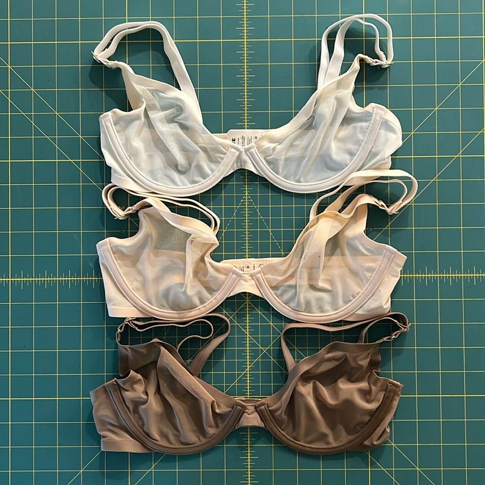 Cuup Bras - The Plunge 
3 bras included - 32C